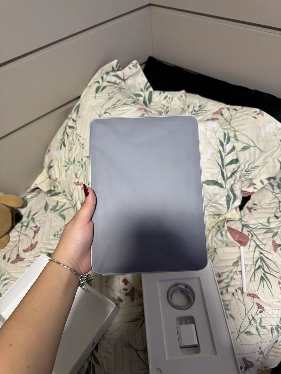 ipad a16 (11° geração) 128gb silver com teclado e pencil - Tablets