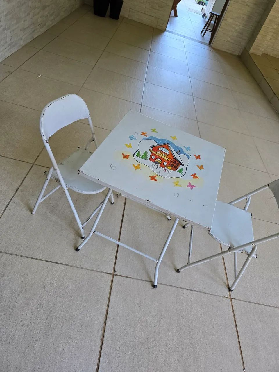 Mesas e cadeiras de criança 
