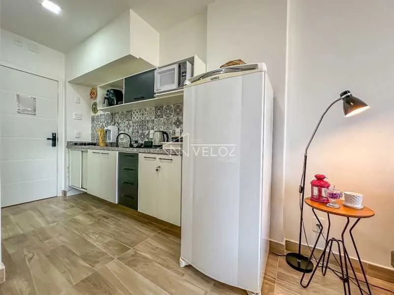 Kitnet/Conjugado : / Residencial / Centro