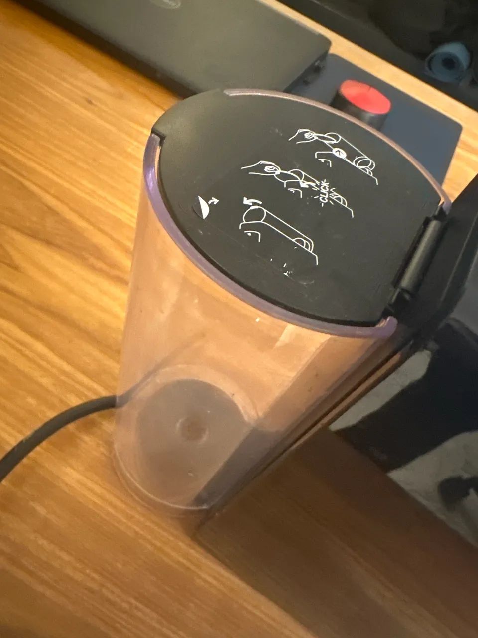 Cafeteira Nespresso Essenza Mini Preta  - Foto 4