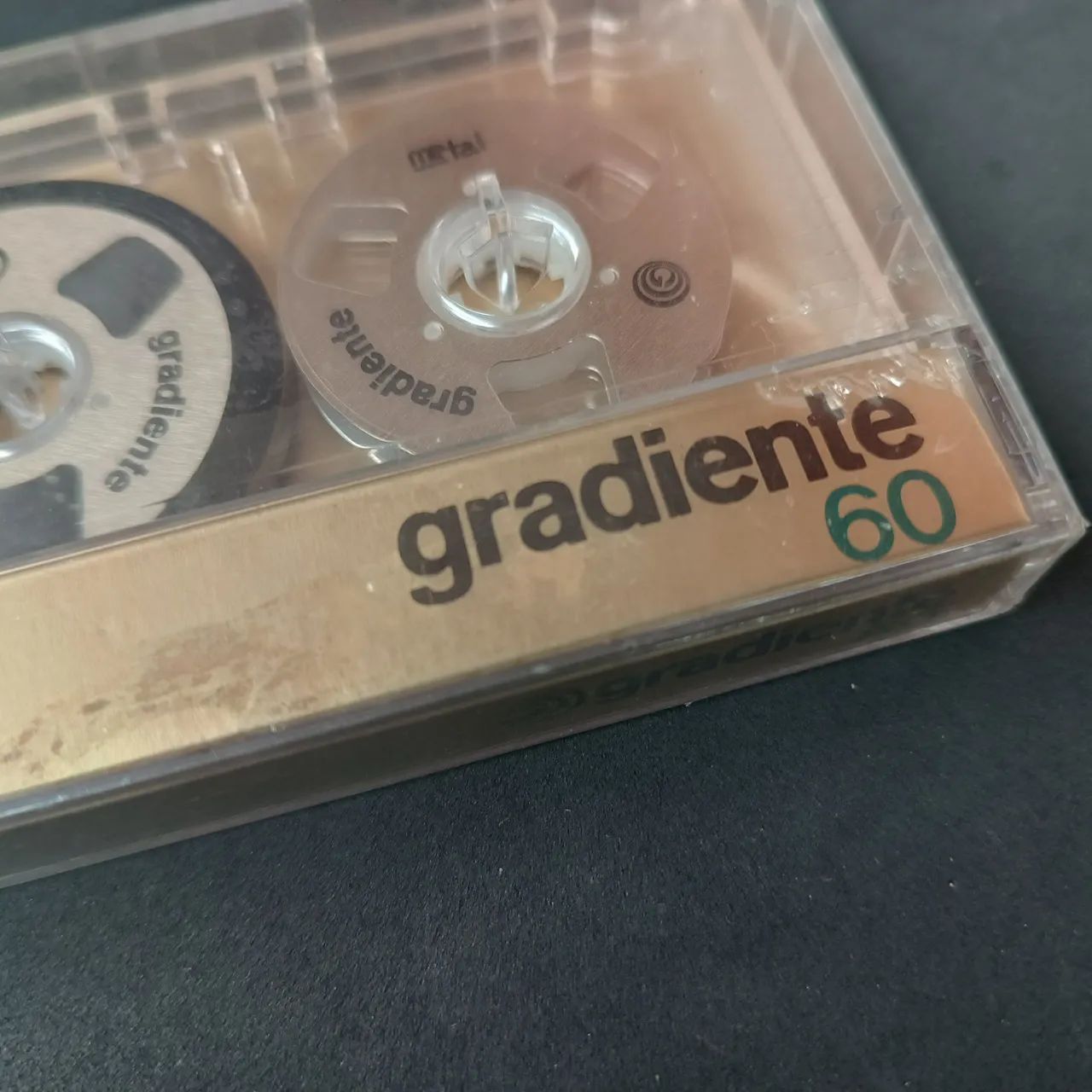 Fita k7 gradiente metal 60 min rolinho ( virgem e lacrada ) - CDs