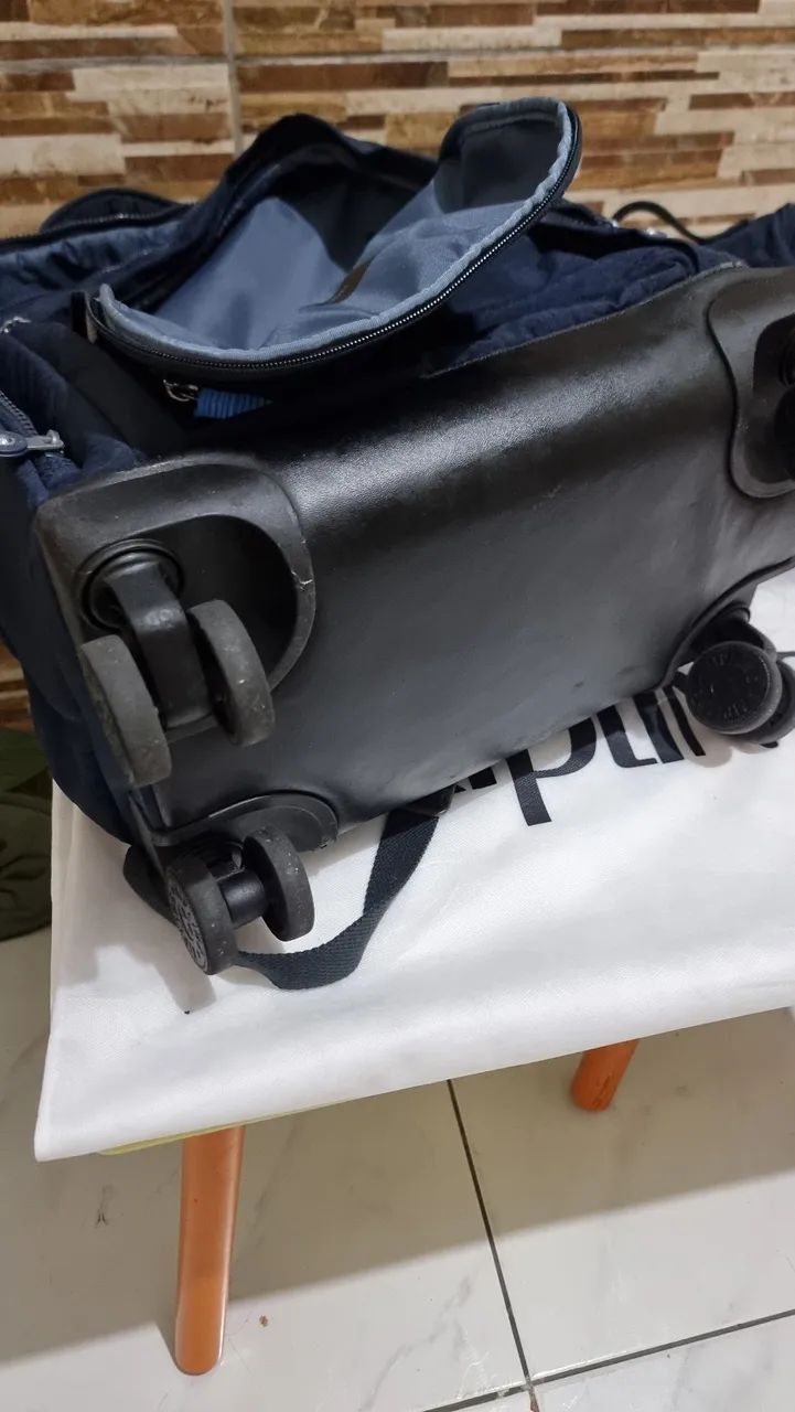 Mochila kipling original com lancheira  - Foto 4