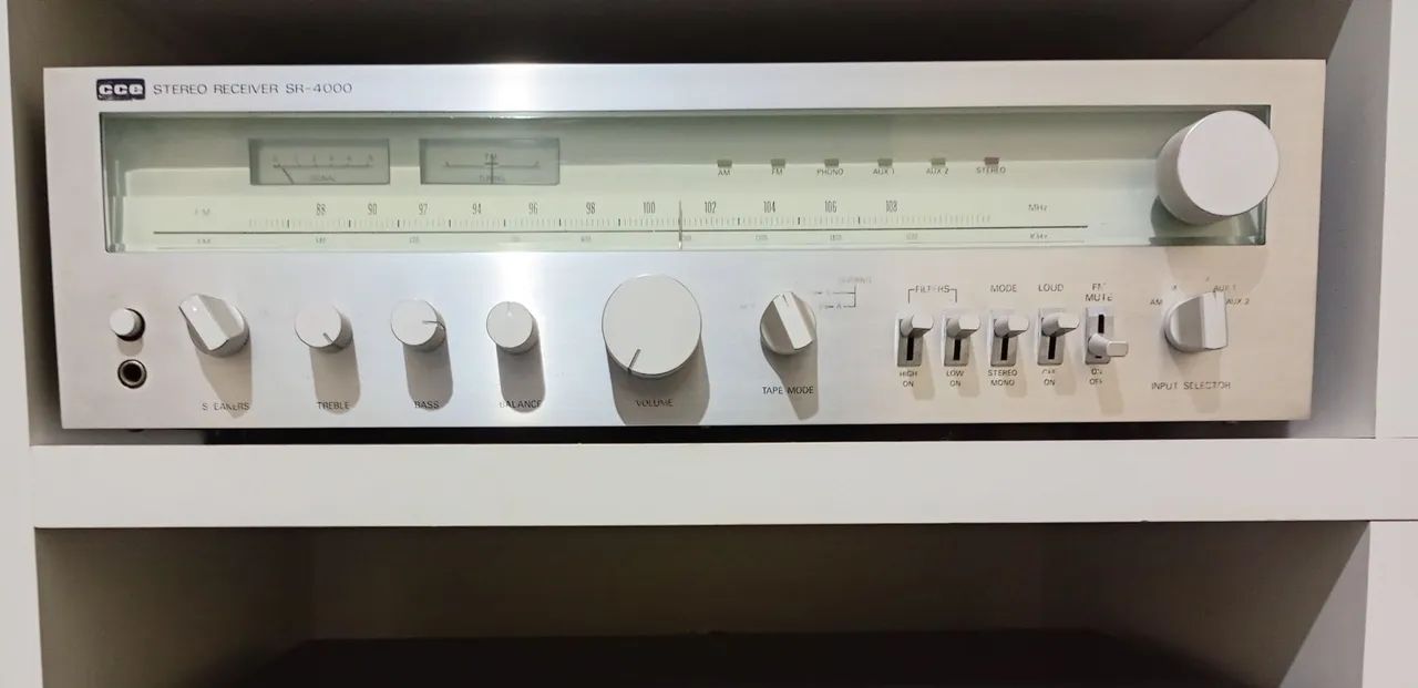 Vendo receiver CCE Sr 4000