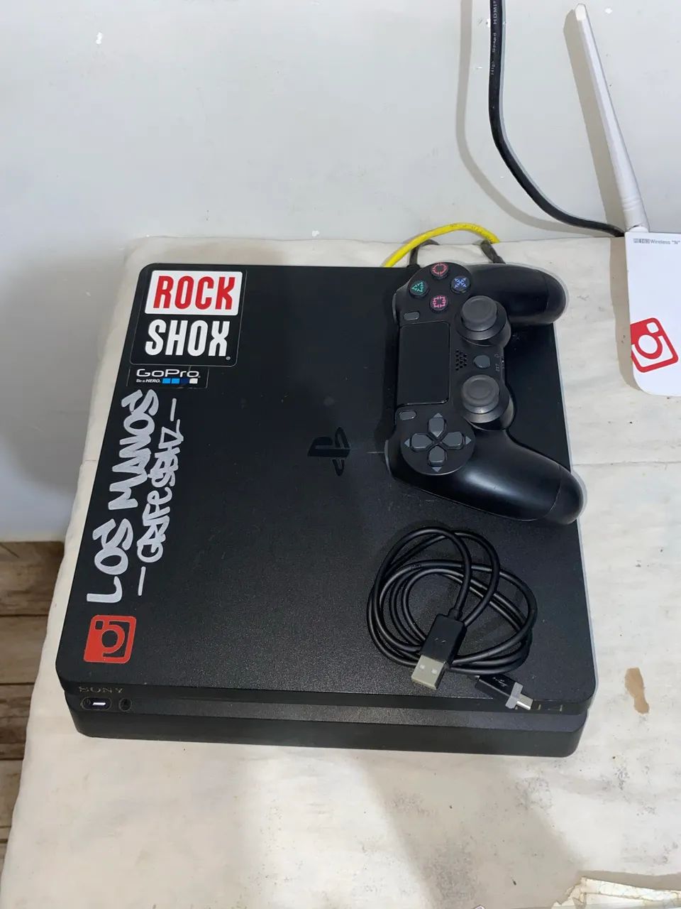 PS4 slim  - Foto 2