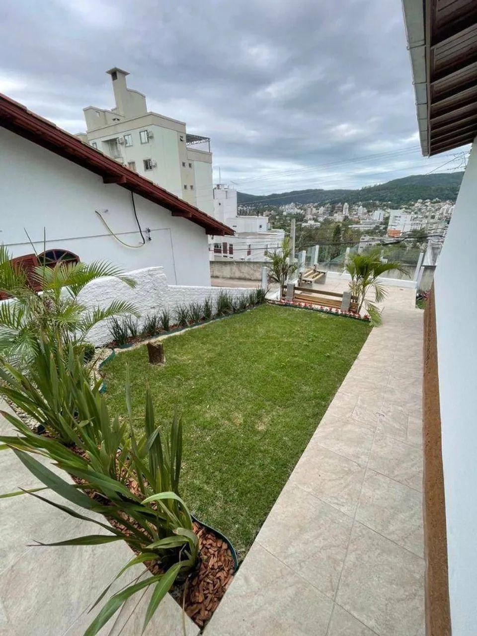Casa com 3 quartos e Churrasqueira para alugar próximo à UFSC, em Florianópolis. - Foto 2