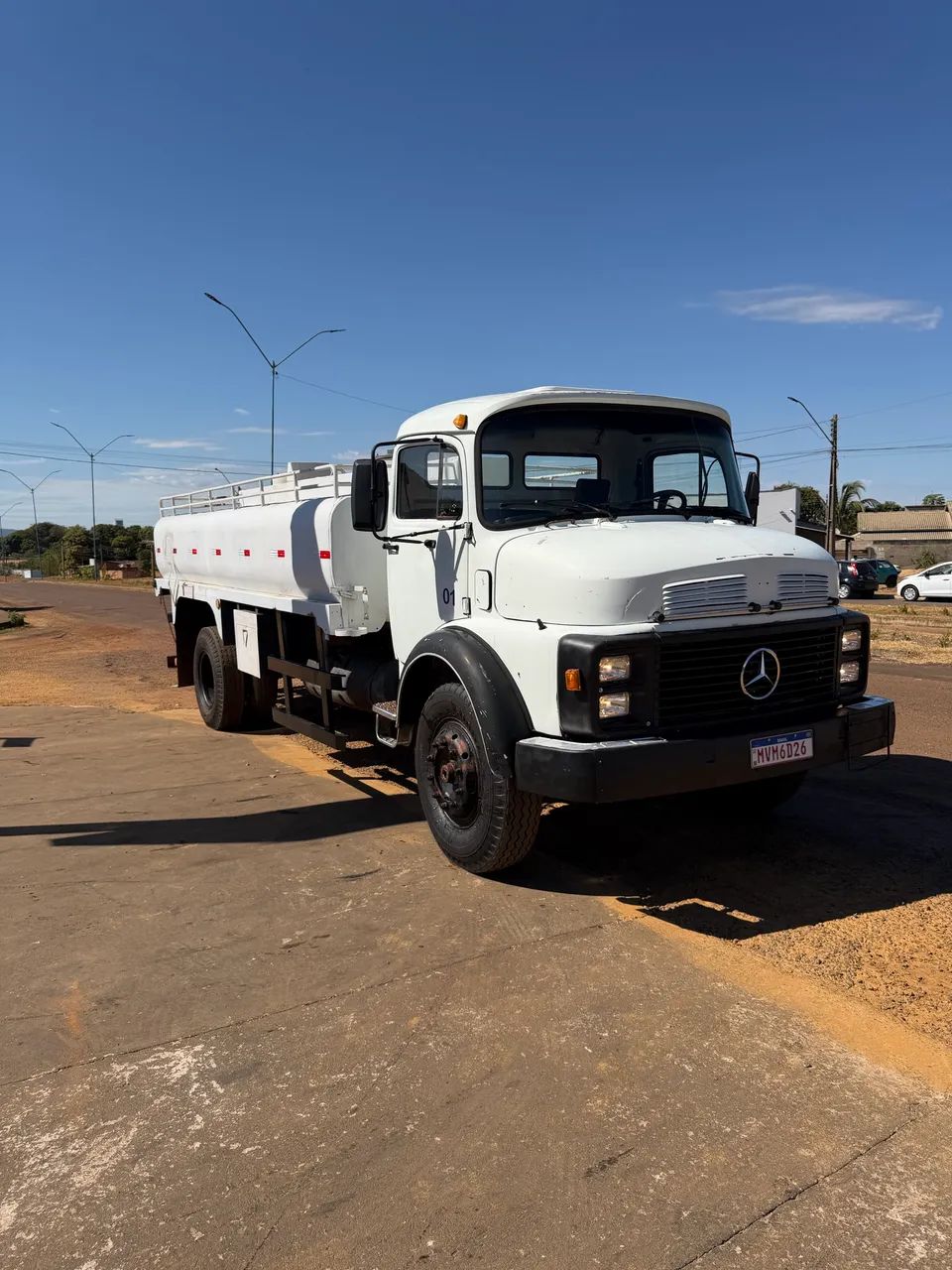 Caminhão pipa 1114