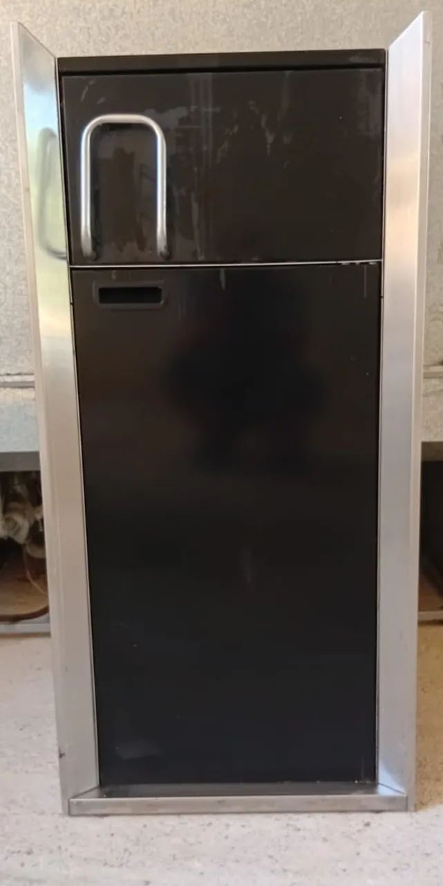 Lixeira em inox 100L Modelo Fast Food - Foto 2