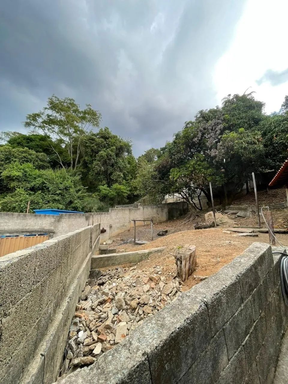 VENDE-SE CASA COM LOTE AMPLO - Foto 5