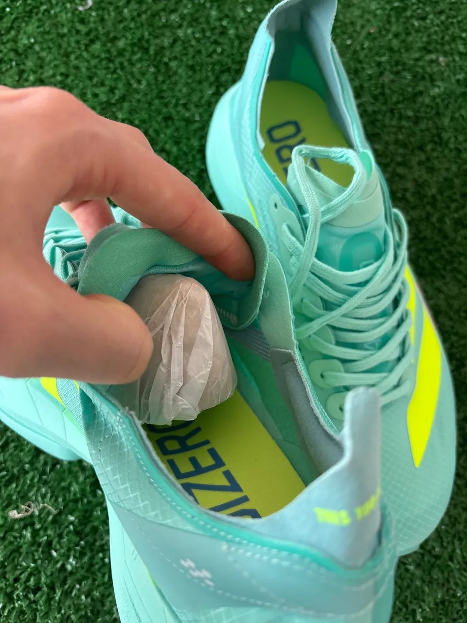 Tênis Adidas Adizero - Foto 4