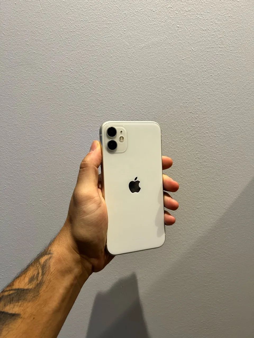 iPhone 11 - 64 GB - Branco - Foto 2