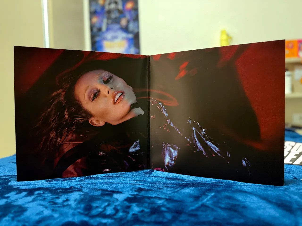 Vinil Miley Cyrus Something Beautiful - Autografado - Foto 5