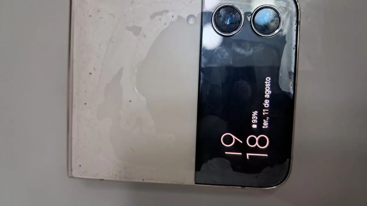 Vendo Samsung Z flip 4 - Foto 2
