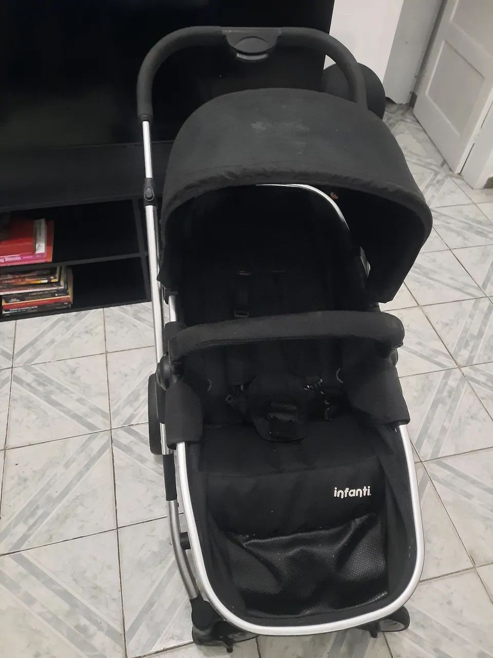 Vendo carrinho de bebê 