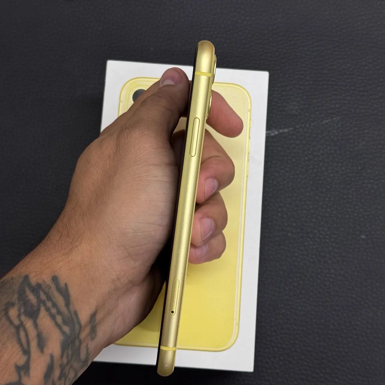 LOJA FÍSICA. IPHONE 11 128GB AMARELO, NOVÍSSIMO COM CAIXA