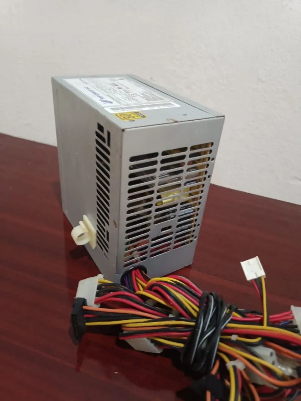 Fonte 300W 80 Plus ? Energia e confiança para seu PC  - Foto 3