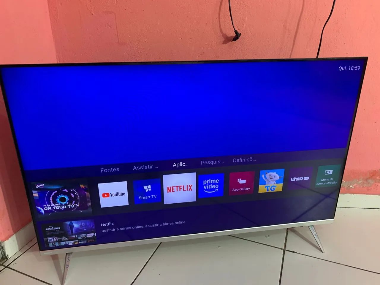 Smart TV Philips 50 polegadas 4K borda infinita comando de voz completo - Foto 2