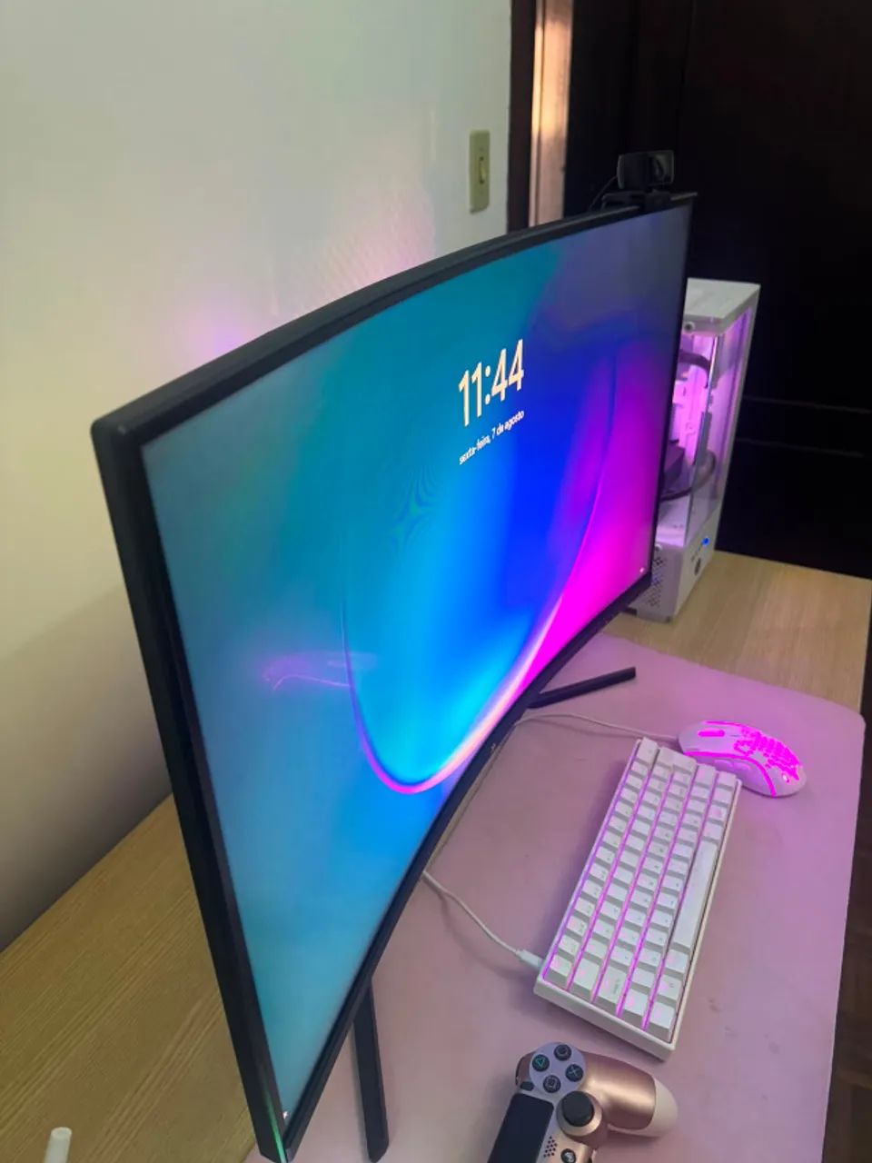 Monitor Curvo 165Hz 32 Polegadas - Impecável - Foto 2