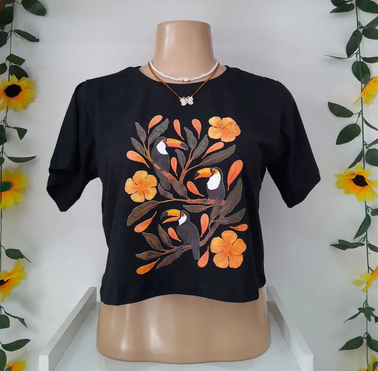 Blusas croppeds e regatas 