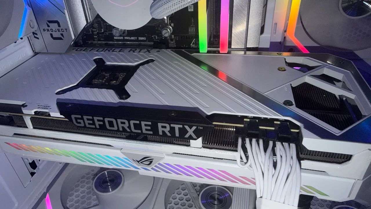 Placa de Vídeo ASUS ROGSTRIX RTX 3070 OC 8GG - White Edition - Foto 2