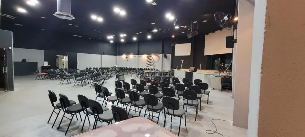 Barracão para alugar em Londrina, Conjunto Vivi Xavier, com 1100 m² - Foto 4