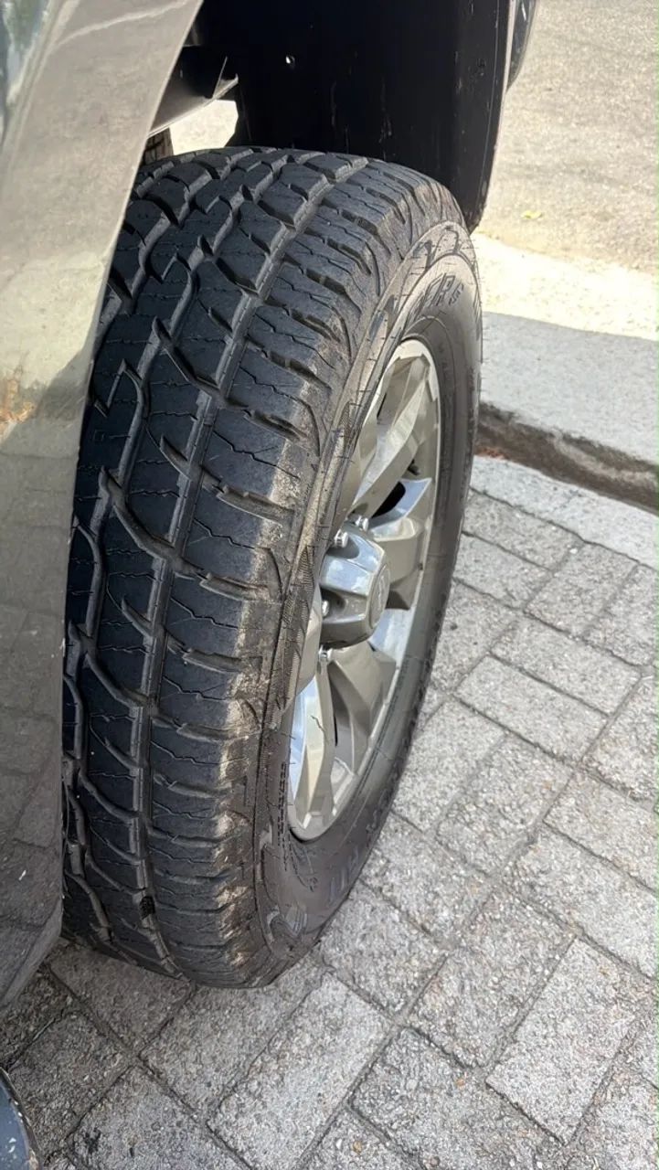 4 pneus 265.60 r18 