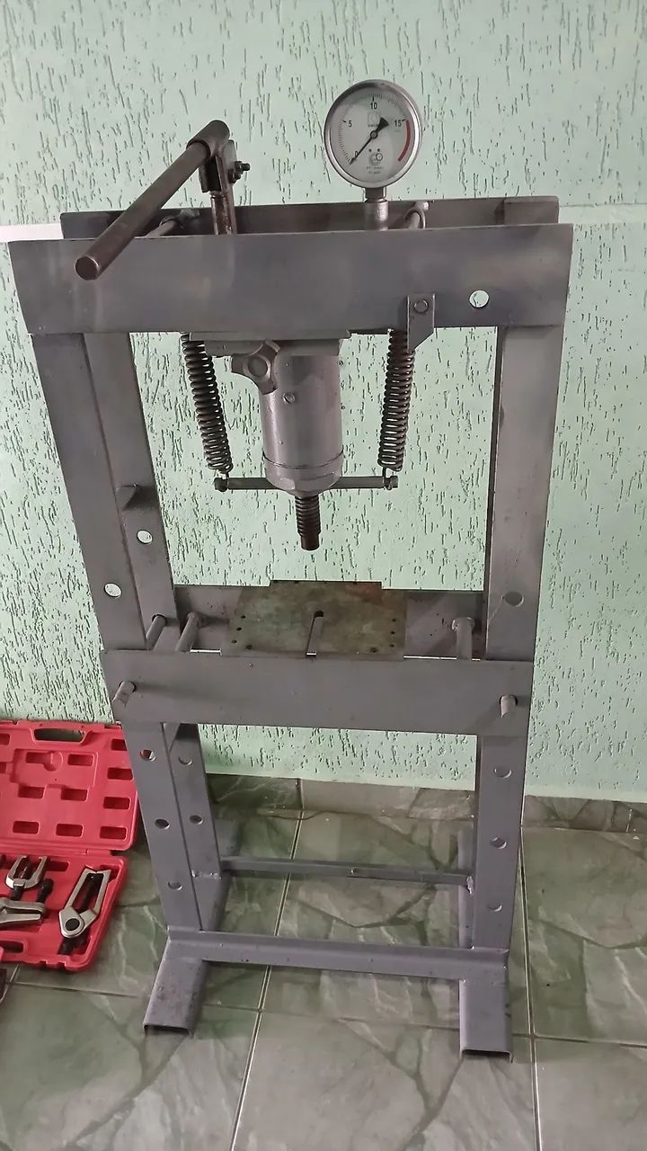 Ferramentas mecânicas. 468247853369272323