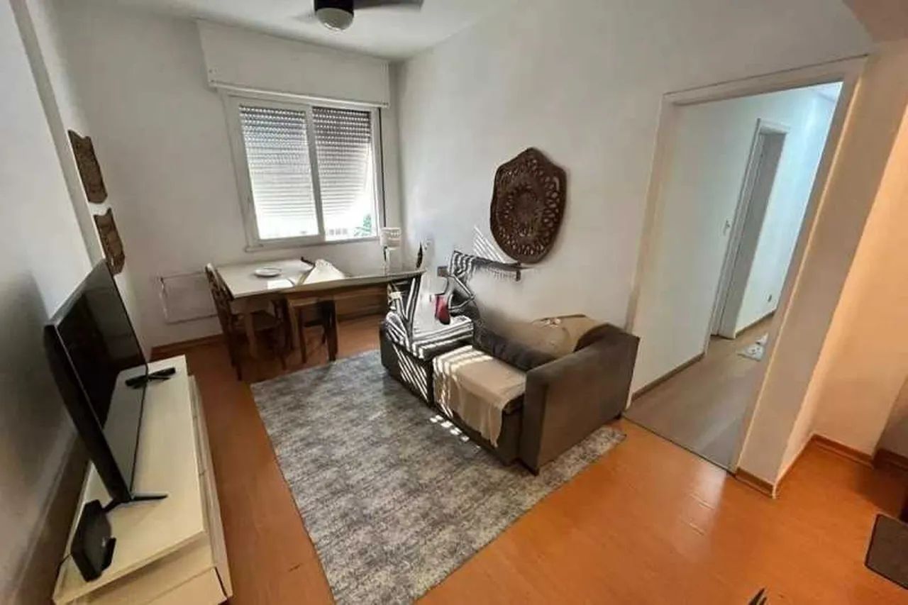 Apartamento : / Residencial / Glória