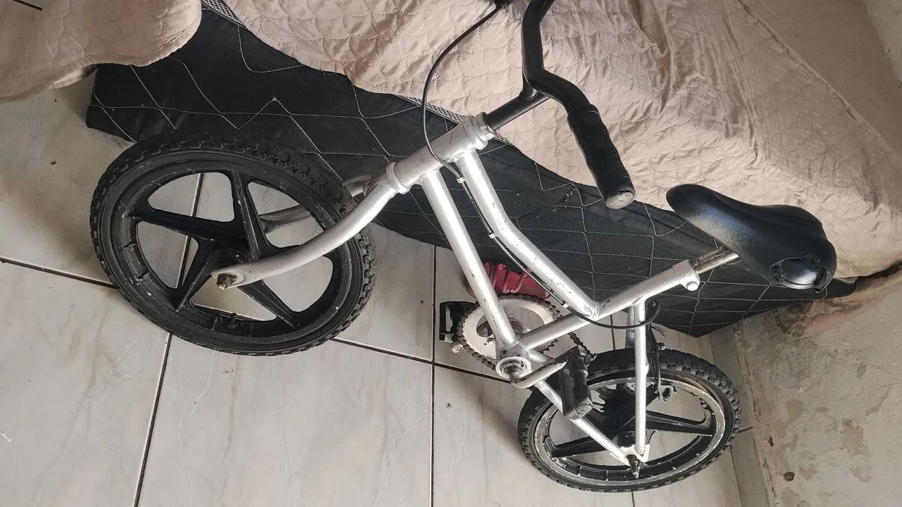 Bicicleta pequena  - Foto 3