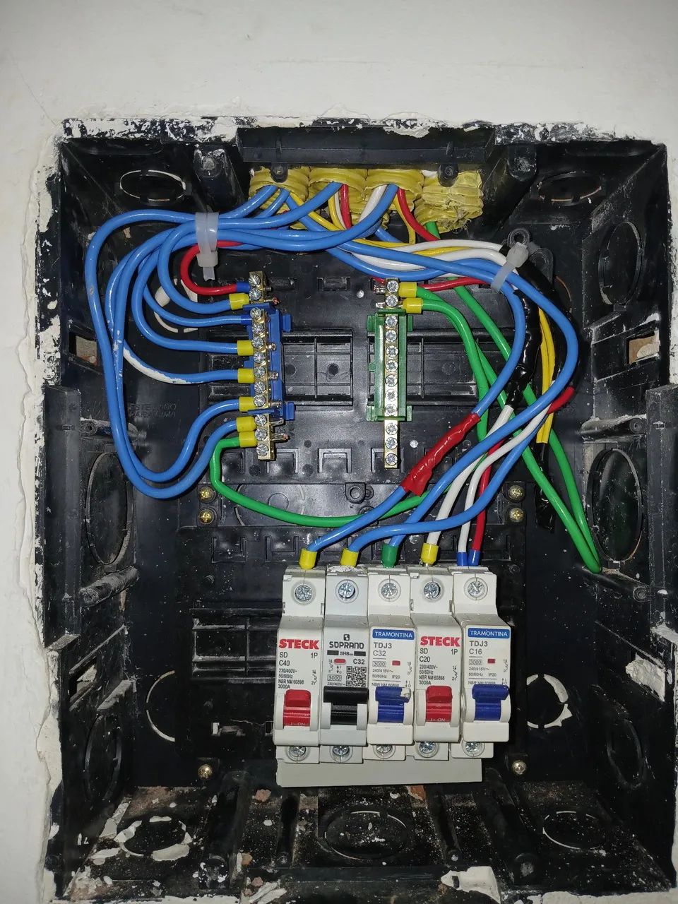 Claudio Encanador e Eletricista  - Foto 2