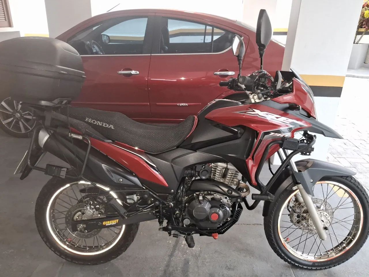 Vendo moto xre 190 quitada 