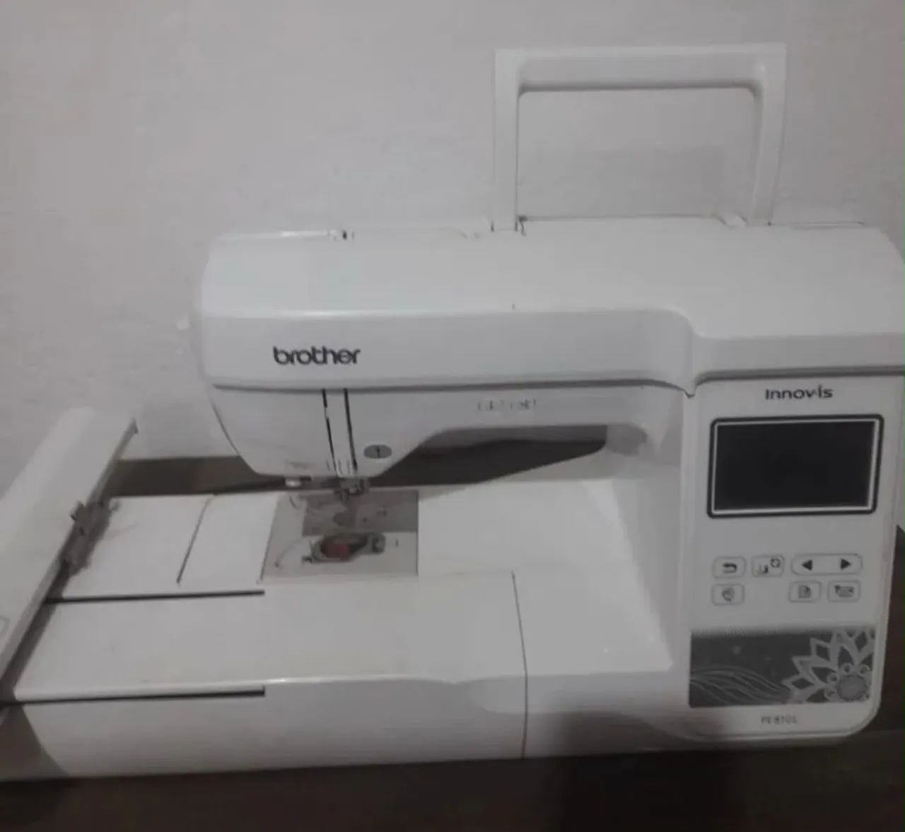 Máquina de bordado brother 