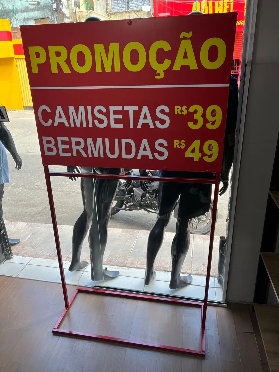 ARARA DE PROMOÇÃO 