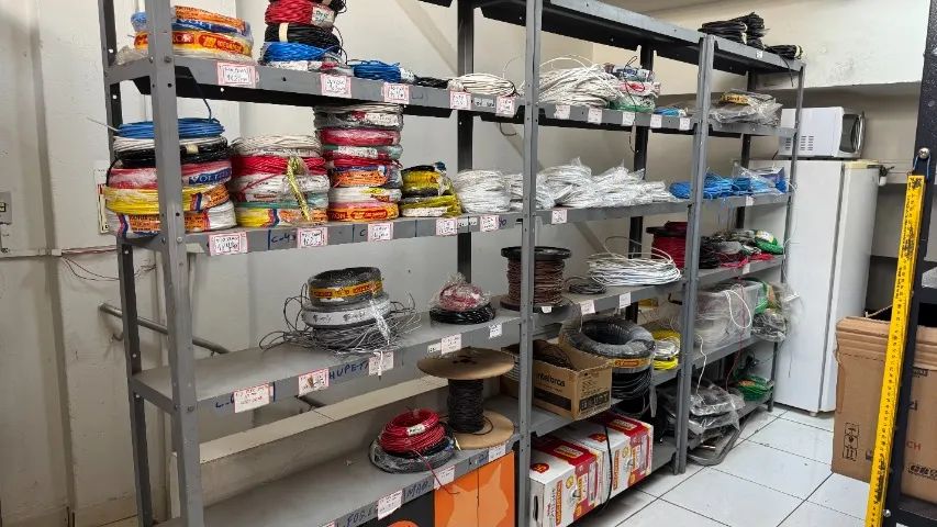 Vendo estantes prateleiras de aço para comercio - Foto 2