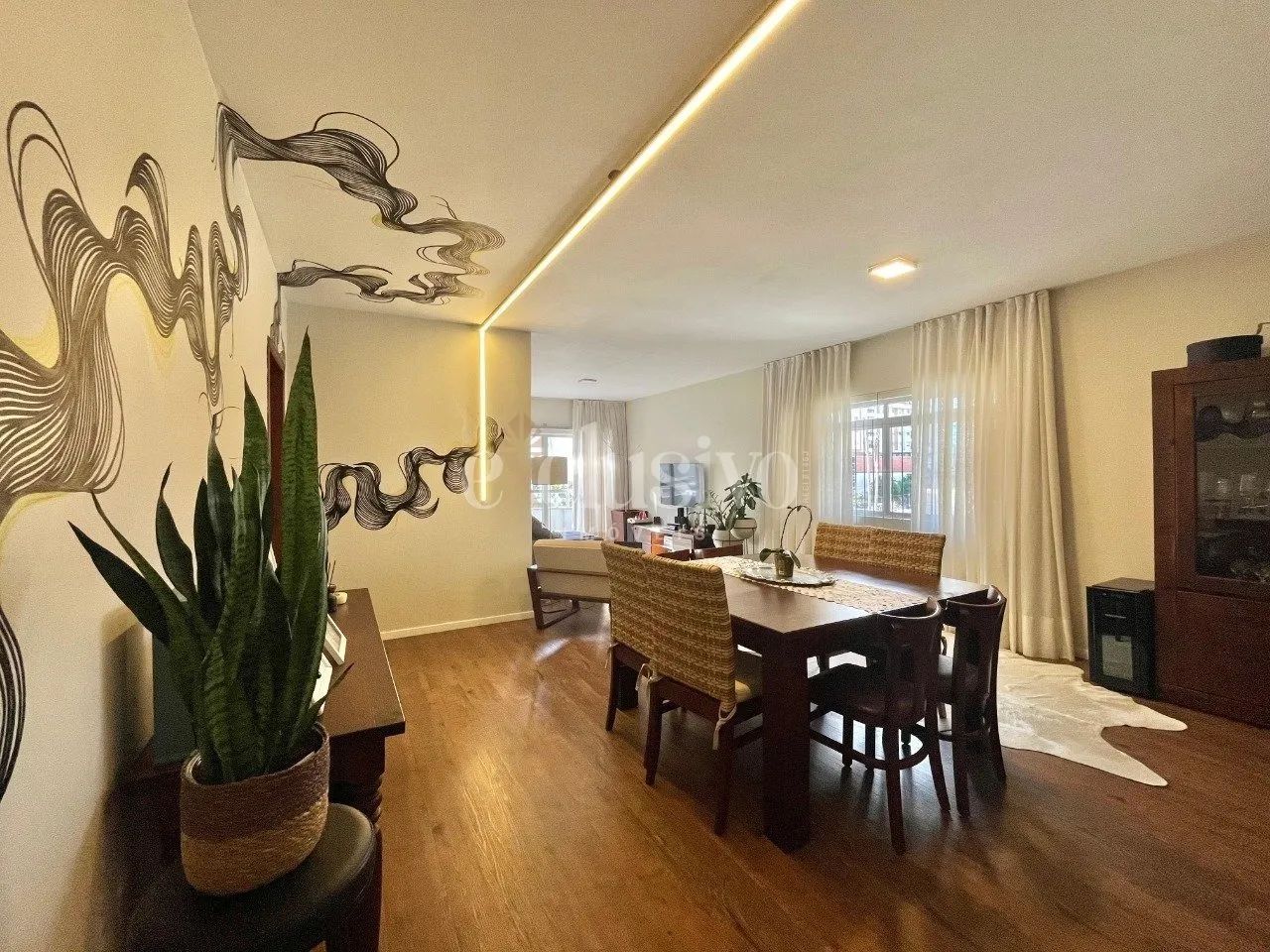 Amplo Apartamento à venda 3 dormitórios em Coqueiros - Foto 3