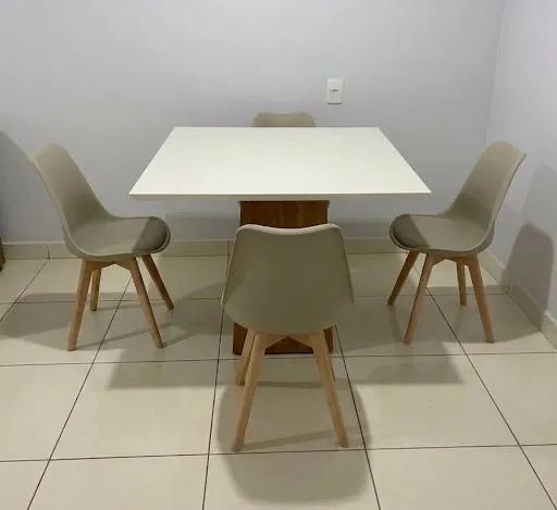 Jogo de cadeira e mesa 