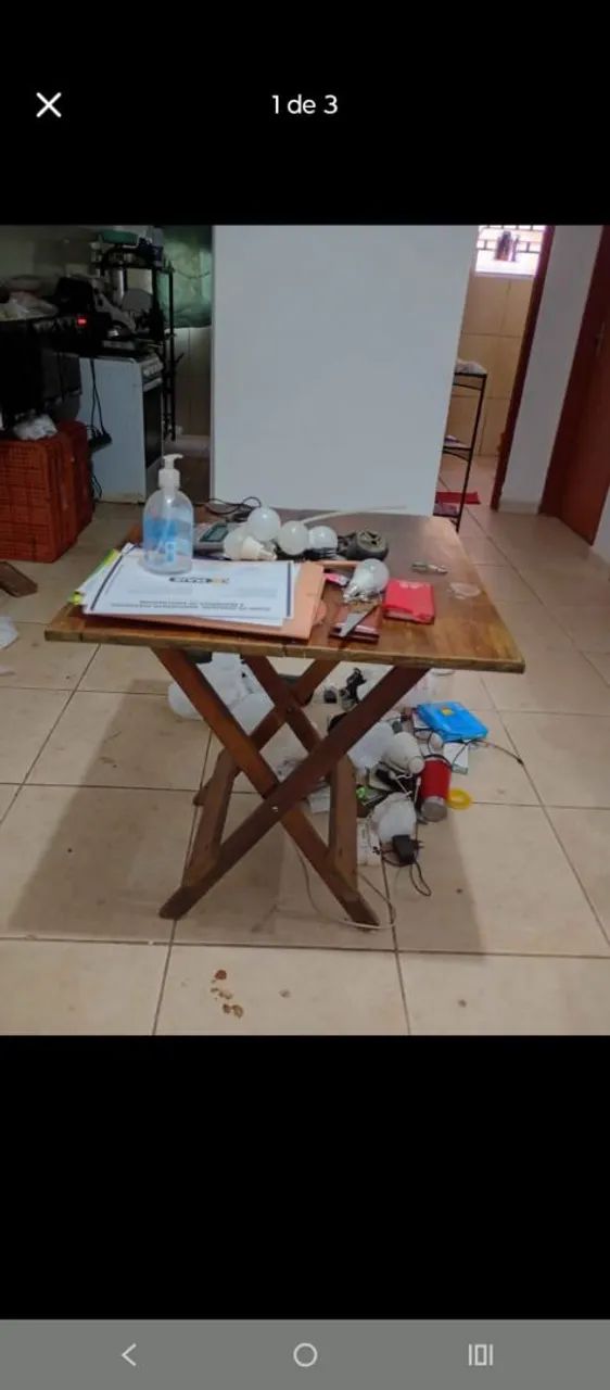 Mesa de madeira com 4 cadeiras flexíveis  - Foto 3