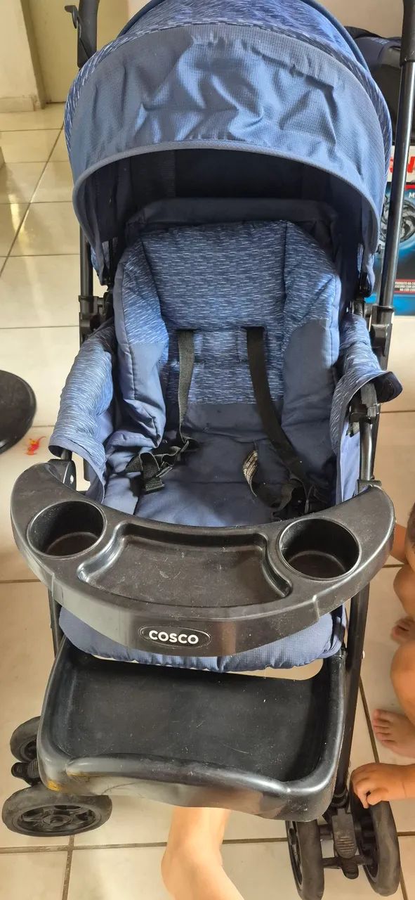 Carrinho com bebê conforto cosco - Foto 5