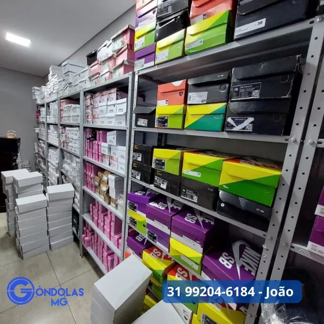 Estante de aço