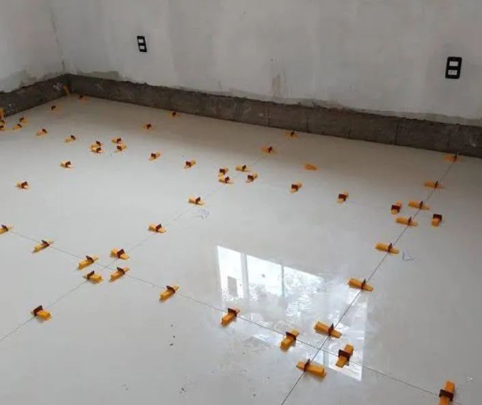 _Pedreiro TUDO EM CONSTRUÇÕES 