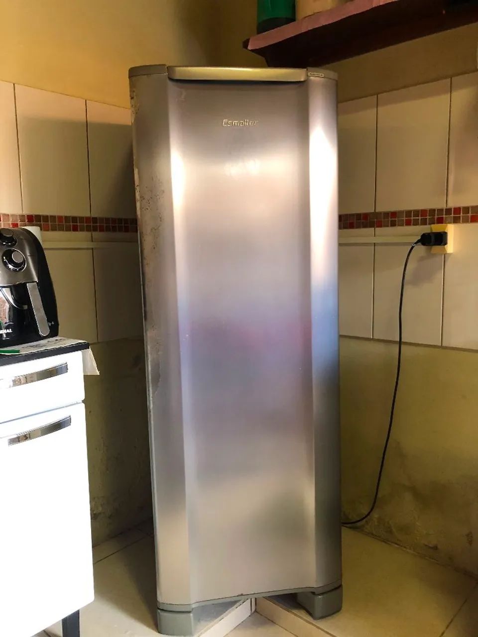 Geladeira esmaltec 1 porta 