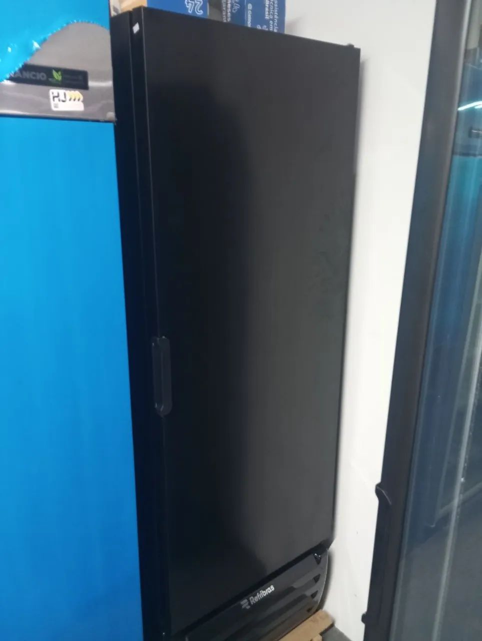 NZ. Freezer vertical porta cega 500 L