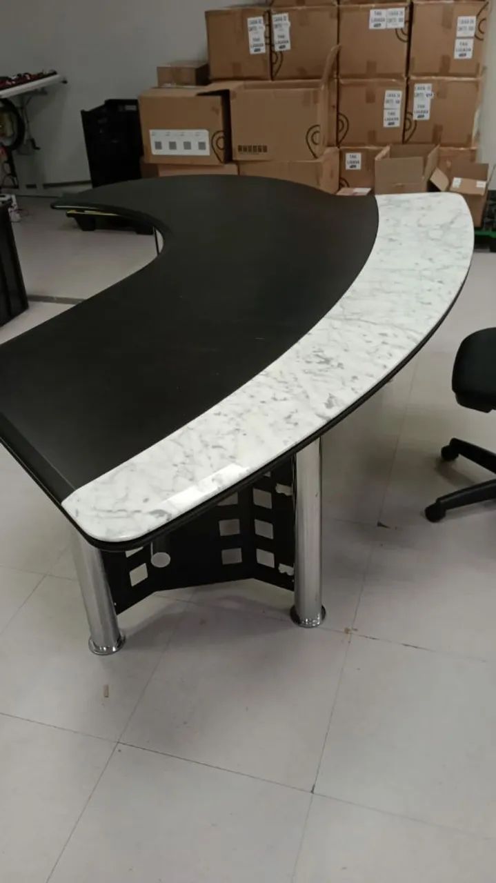 MESA DE ESCRITÓRIO EXECUTIVA 