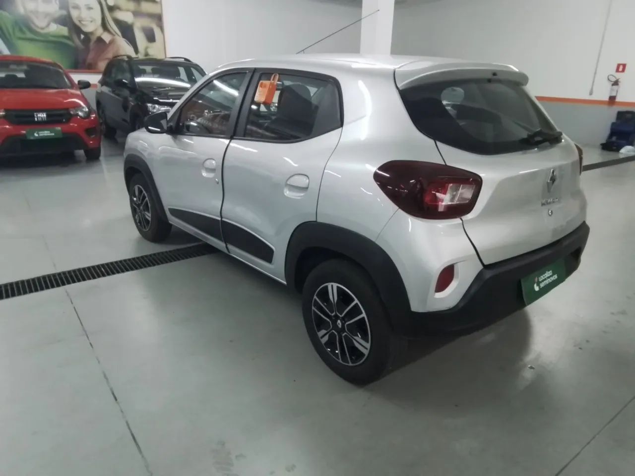 Renault Kwid 1.0 Intense 2023 - Foto 4