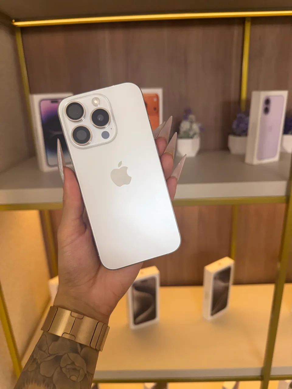 iPhone 15 Pro 128GB Titânio Branco - Foto 2