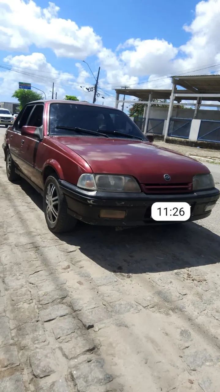 Chevrolet Monza Monza GLS/ Hi-Tech 2.0 EFI 2p e 4p 1996