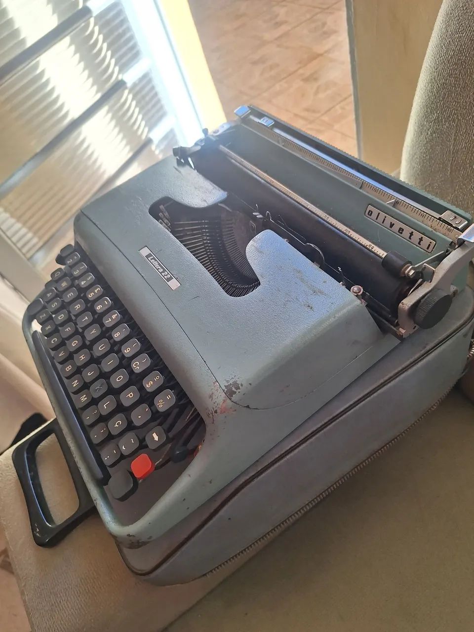 Máquina datilografia OLIVETTI LETTERA 22 - Foto 3