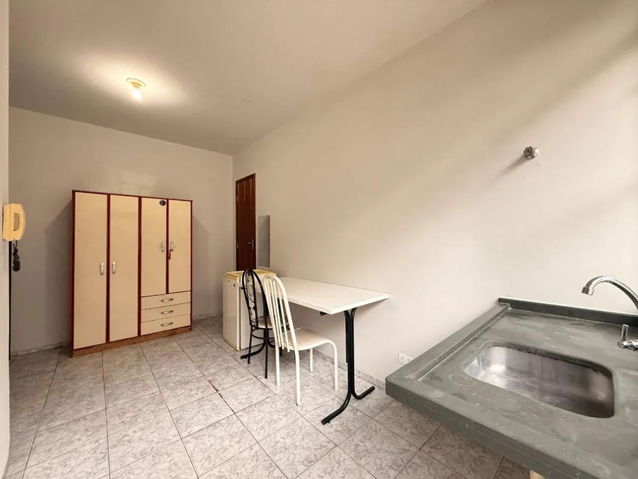 Apartamento para alugar em Maringá, Zona 07, com 1 quarto, com 18 m², Pousada Miyamoto - Foto 2