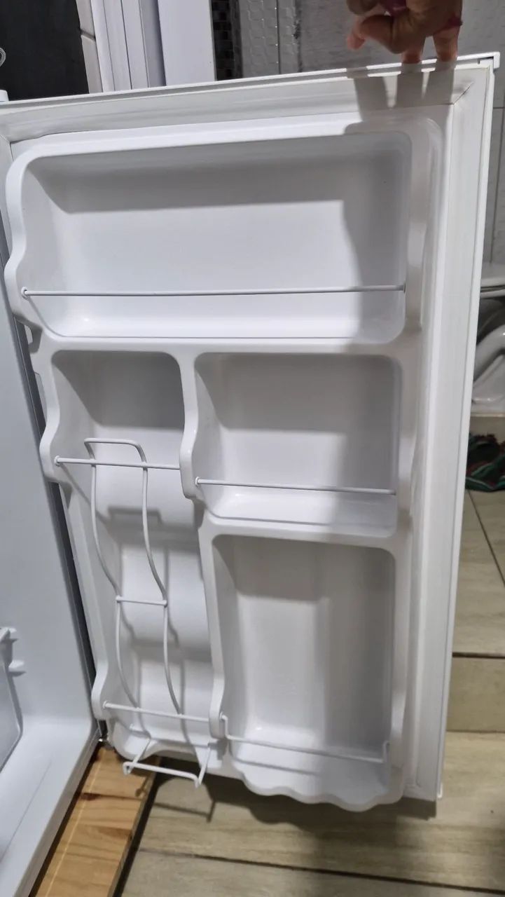 Frigobar Midea 93 L  - Foto 4