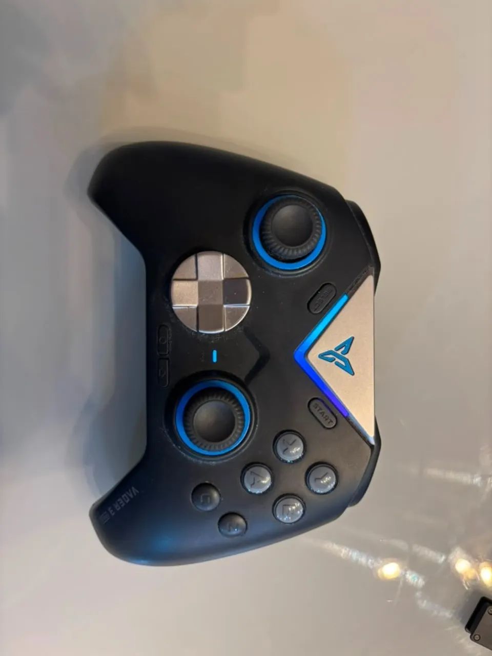 Vendo Controle flydigi vader 3 pro - Foto 2