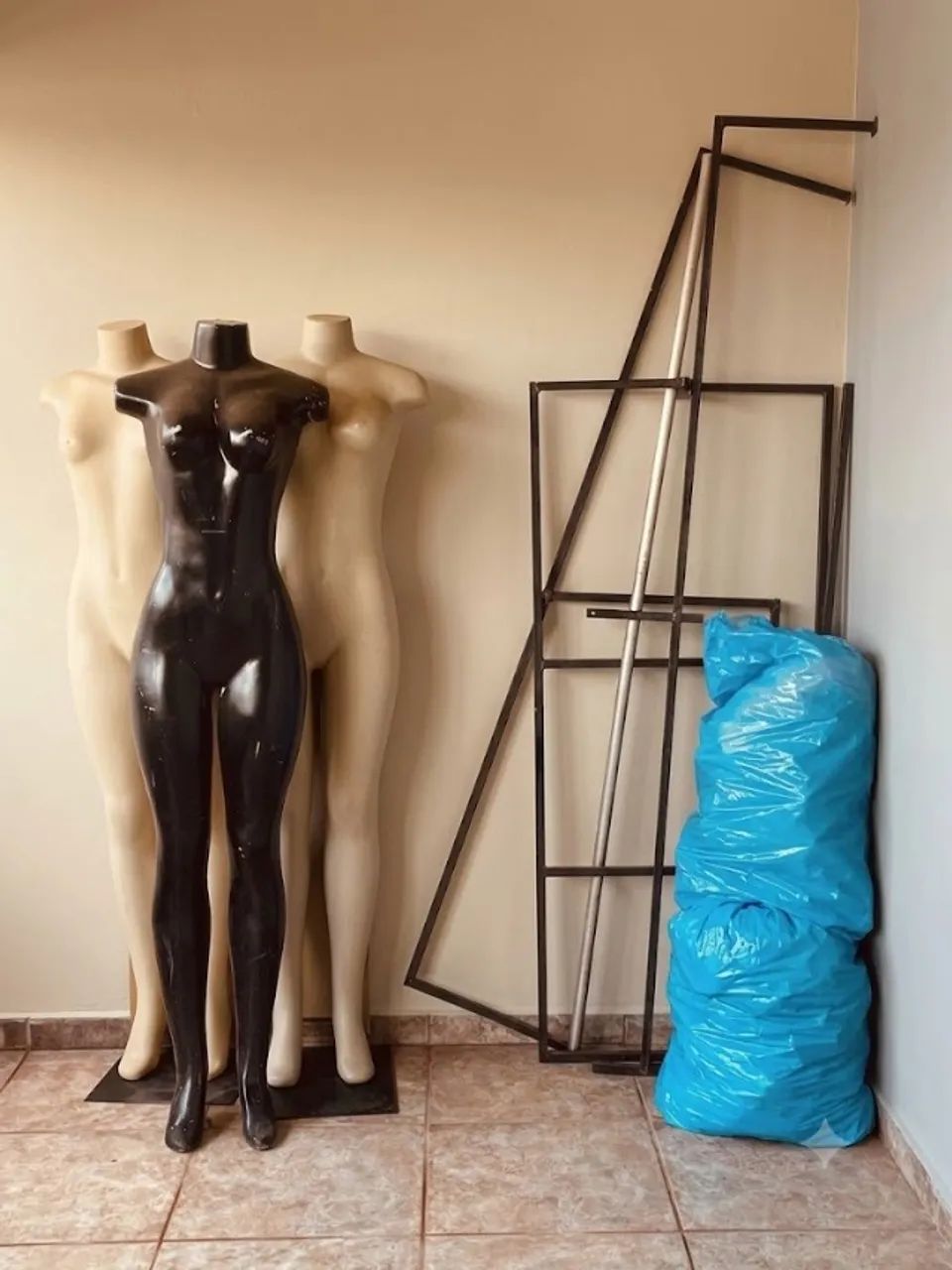 Manequins e itens de loja